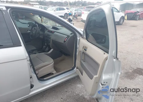 2008 Ford Focus Se/Ses z USA, uszkodzony, nr VIN 1FAHP35N48W104056